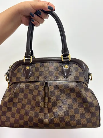 Epi shoulder bag lv trevi pm