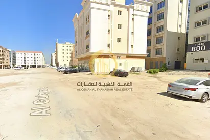 للبيع ارض سكني تجاري في منطقه القليعه حي الشرق اماره الشارقه مساحه 2400 قدم مربع تصريح بناء ارضي + اتنين سكني