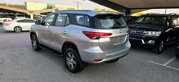 صورة مصغرة 6 لـ 2023 Toyota FORTUNER