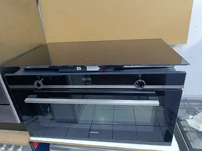 SIEMENS iQ700 , Built-in Electric Oven and Smeg Cooktop Ceramic 5 Hobs
