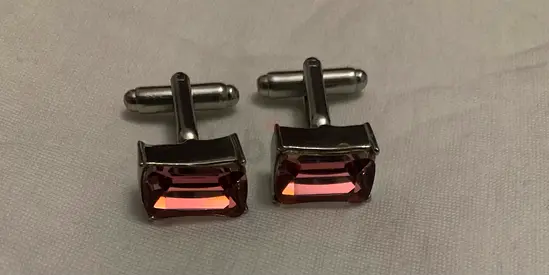 Silver cufflinks with rectangular pink gemstone (Swarovski style). Suited for Unisex
