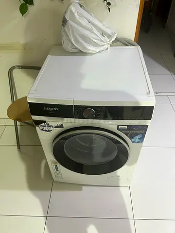 Siemens iq300 10KG front load Washing machine