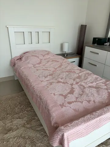 Single bed frame with mattress