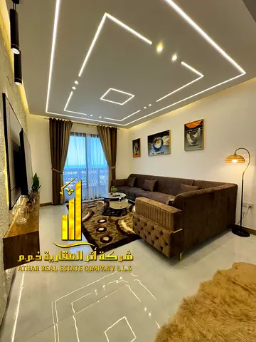 🏖️ أفخم وأرقى غرفتين وصالة VIP للإيجار الشهري– على ممشى كورنيش عجمان ✨ 🔹 إطلالة ساحرة | فرش جديد بالكامل | موقع راقٍ جداً | شامل جميع الفواتير والإن