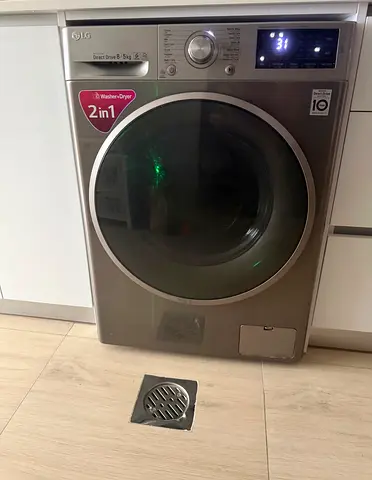 LG 2-in-1 Front Load Washer Dryer 8kg | Silver, Excellent Condition