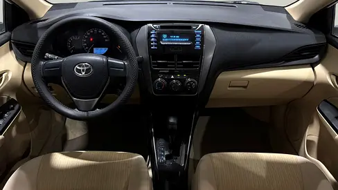 2022 Toyota YARIS — фото 7