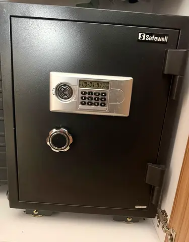 Used 90 KG (original price 2K) Digital & Fire Proof Heavy Duty Office Safe