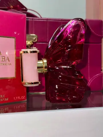 La bomba perfume by Caroline Herrera