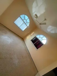 Villa in Al Rawda, spacious areas and parking, 8 rooms and 9 bathrooms, distinctive layout, fully li