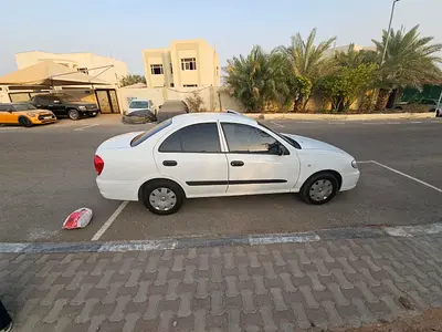 2011 Nissan SUNNY 照片 4