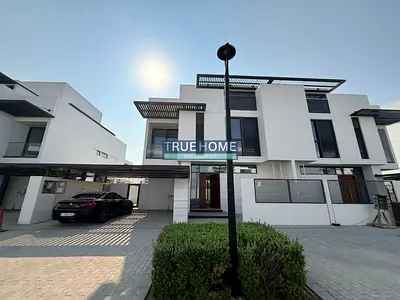 Distressed Deal G+2 | Very Nice Villa | Sea View