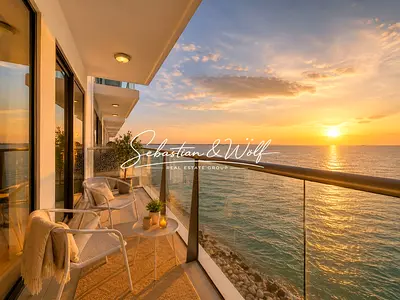 Exclusive | Sea View | Vacant