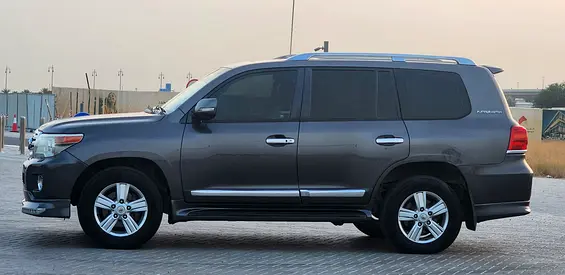 صورة 4 لـ 2013 Toyota LAND CRUISER