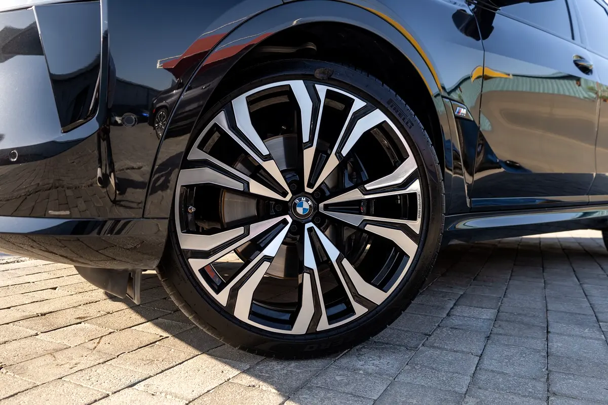 BMW X7 2023