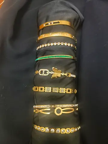 Branded colour guarantee Lot of 9 Gold-tone Bracelets - Mixed Styles (bangles, chain, stone accents)