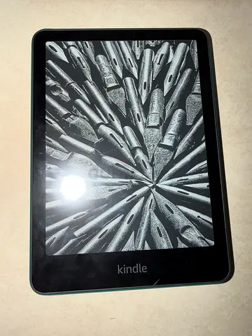 Amazon Kindle 12 Generation Paperwhite e-reader 16GB