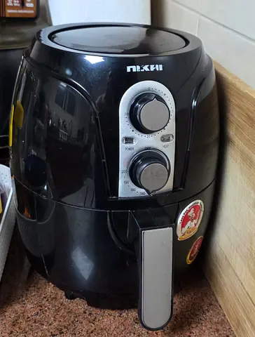 Nikai Air Fryer, 3 Ltr Pot, Black and Silver