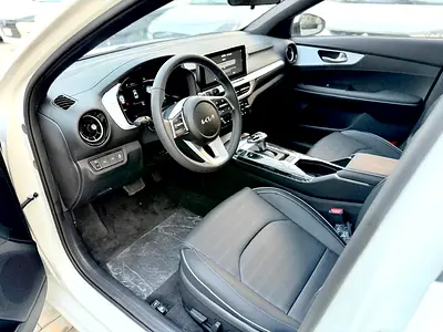 صورة 10 لـ 2025 KIA K3