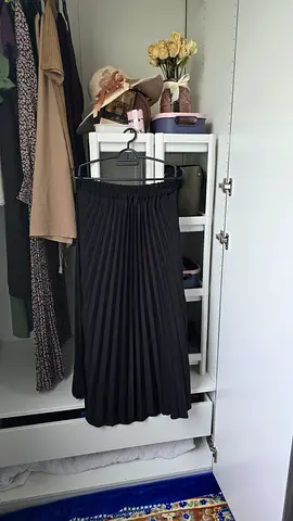 Black Pleated Midi Skirt - Good Condition