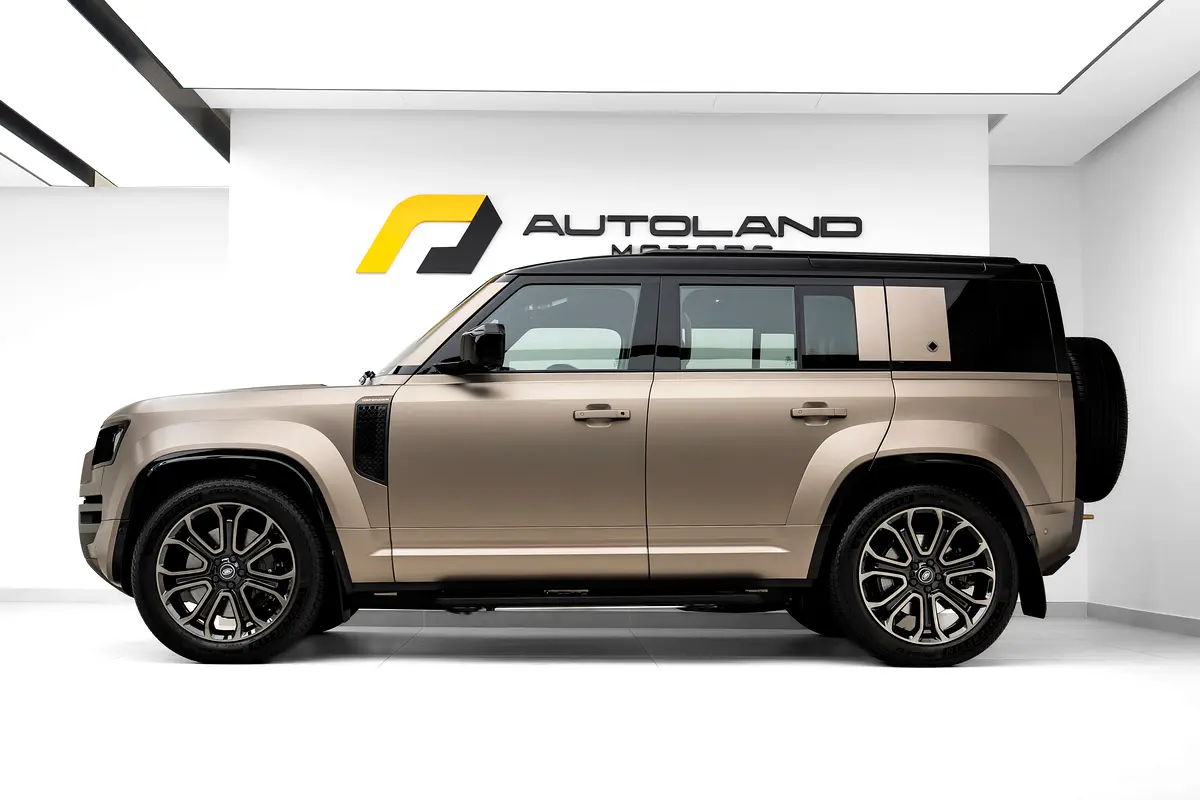 Land Rover Defender 2025