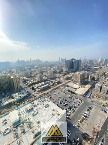 High floor | Open city view | Closed kitchen | Parking | Swimming pool | Gym | Unfurnished apartment ready for immediate occupancy | Prime location |