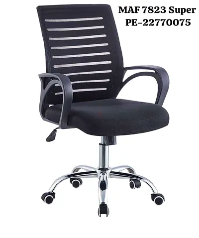 Black Mesh Office Chair with Adjustable Height and Armrests
