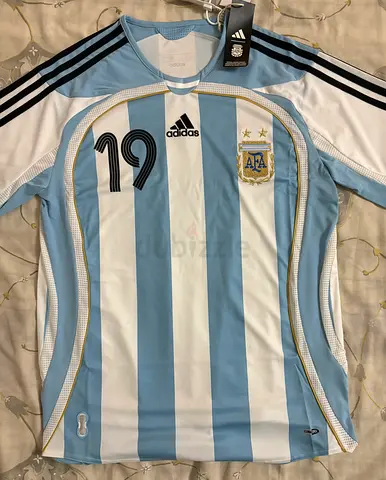 ADIDAS ORIGINAL Argentina 2006 home Messi 19 jersey