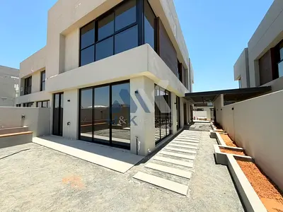 3 BR + Maidroom | Corner Villa | Multiple Views