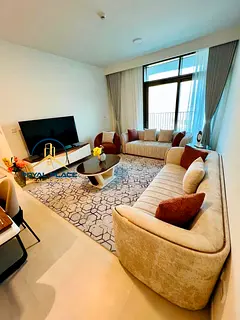 LAGOON+SKYLINE VIEW | SLIGHTLY NEGOTIABLE 1 CHEQUE