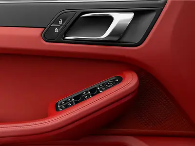 صورة 10 لـ 2025 Porsche MACAN