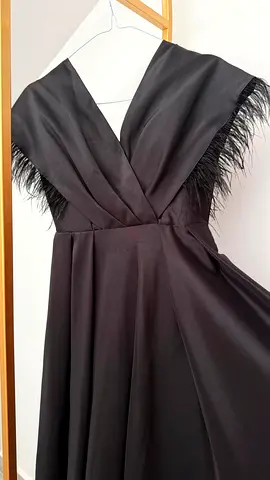 Elegant Black V-Neck Maxi Evening Dress with Feather Trim – Size S