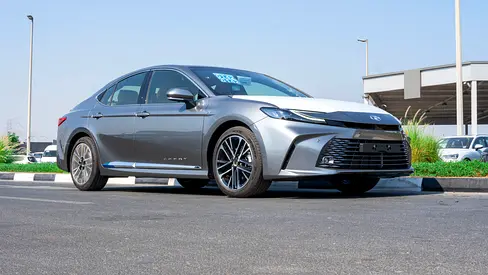 2026 Toyota Camry Lumiere 2.5L AT Hybrid Full Option (Gray)