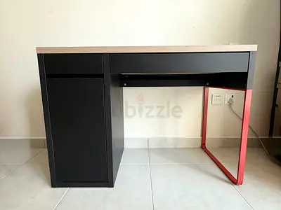 IKEA MiCKE study desk
