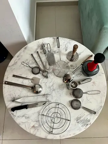 Assorted kitchen utensils and tools - set of stainless steel items