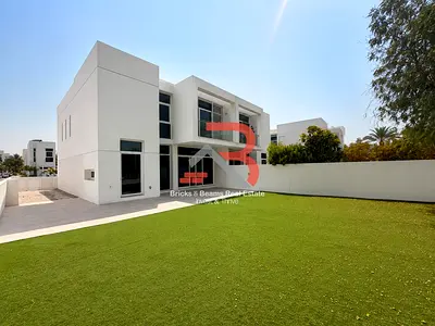 3BR+Maid's | Landscaped | Corner Unit | Vacant