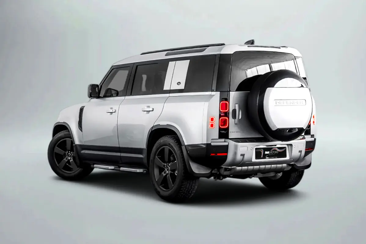 Land Rover Defender 2024