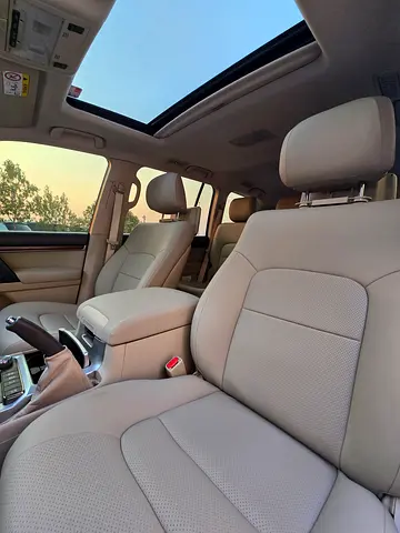 صورة 10 لـ 2019 Toyota LAND CRUISER