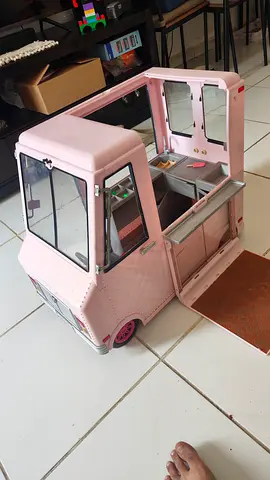Large Pink Toy Ice Cream Truck Playset - Used