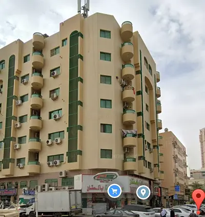 Residential & Commercial Building for Sale in Al Tarfa, Sharjah A prime investment opportunity to own a residential and commercial building in a strat