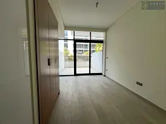 Prime location/ Big Tarrace / 1St Floor / Pool Voew/ Ready to move