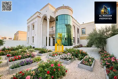 Classic-style villa, 6,200 sq. ft. , including electricity, water, and air conditioning; freehold o