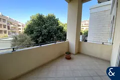 One Bed I Garden Facing I 943 Sqft I Vacant