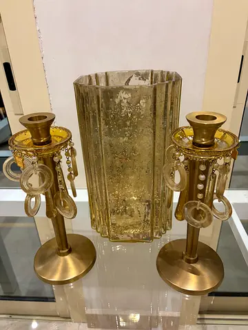 Candle holders with vase