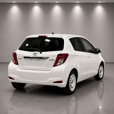 2013 Toyota YARIS — фото 3