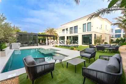 Fully Upgraded 4 Bed | Must See | Central Location