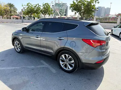 Hyundai Santa Fe GLS 2015 | GCC Specs | V6 | Sunroof