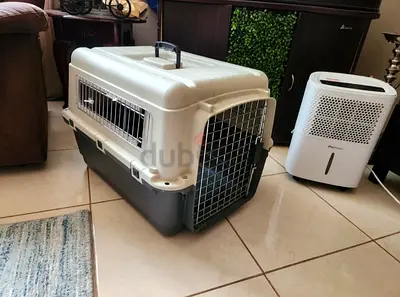 Cats and dogs carriers for air travel with steel mesh attached L 68