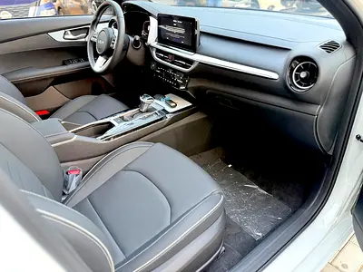 صورة 11 لـ 2025 KIA K3