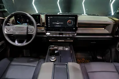 صورة 8 لـ 2024 GMC HUMMER