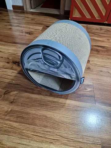 Cat box